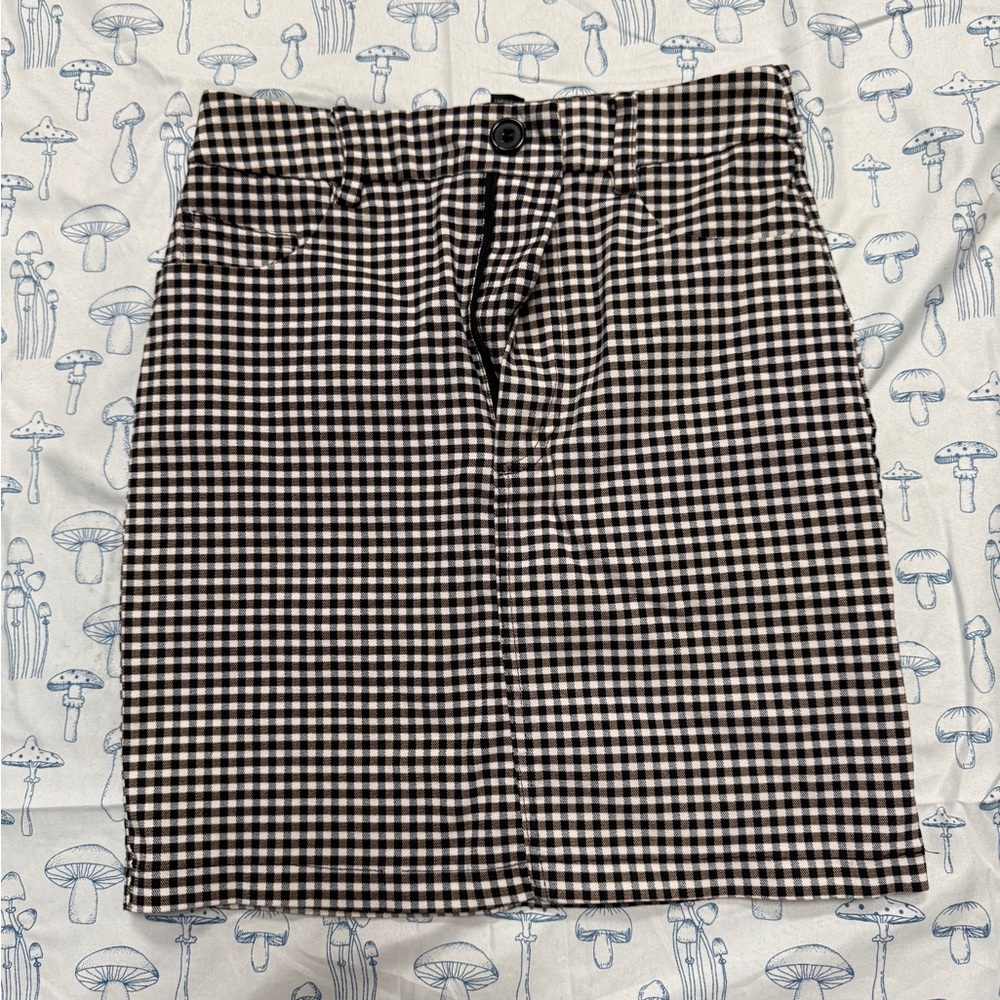 Forever 21 Black and White Pencil Skirt Knee-length